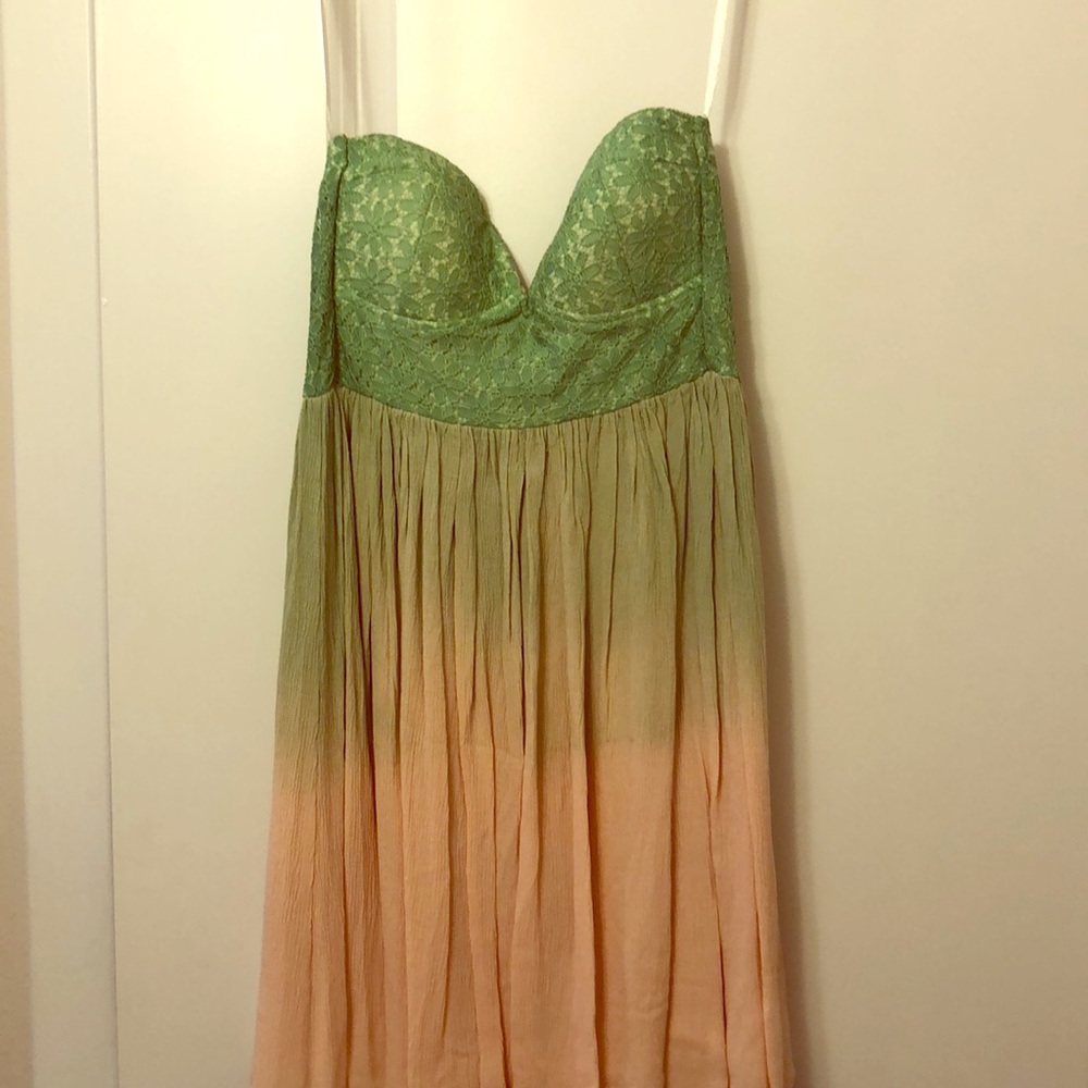 Strapless dress